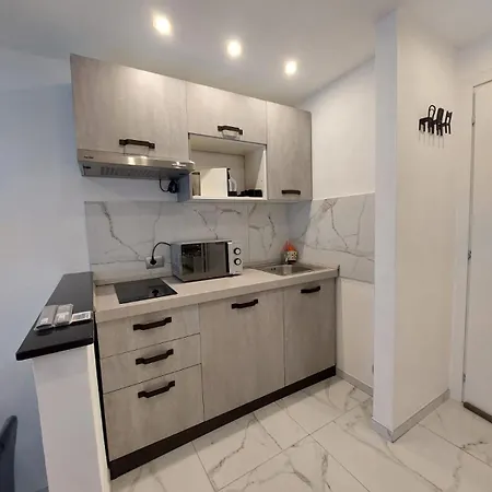 Marble Apartament Como